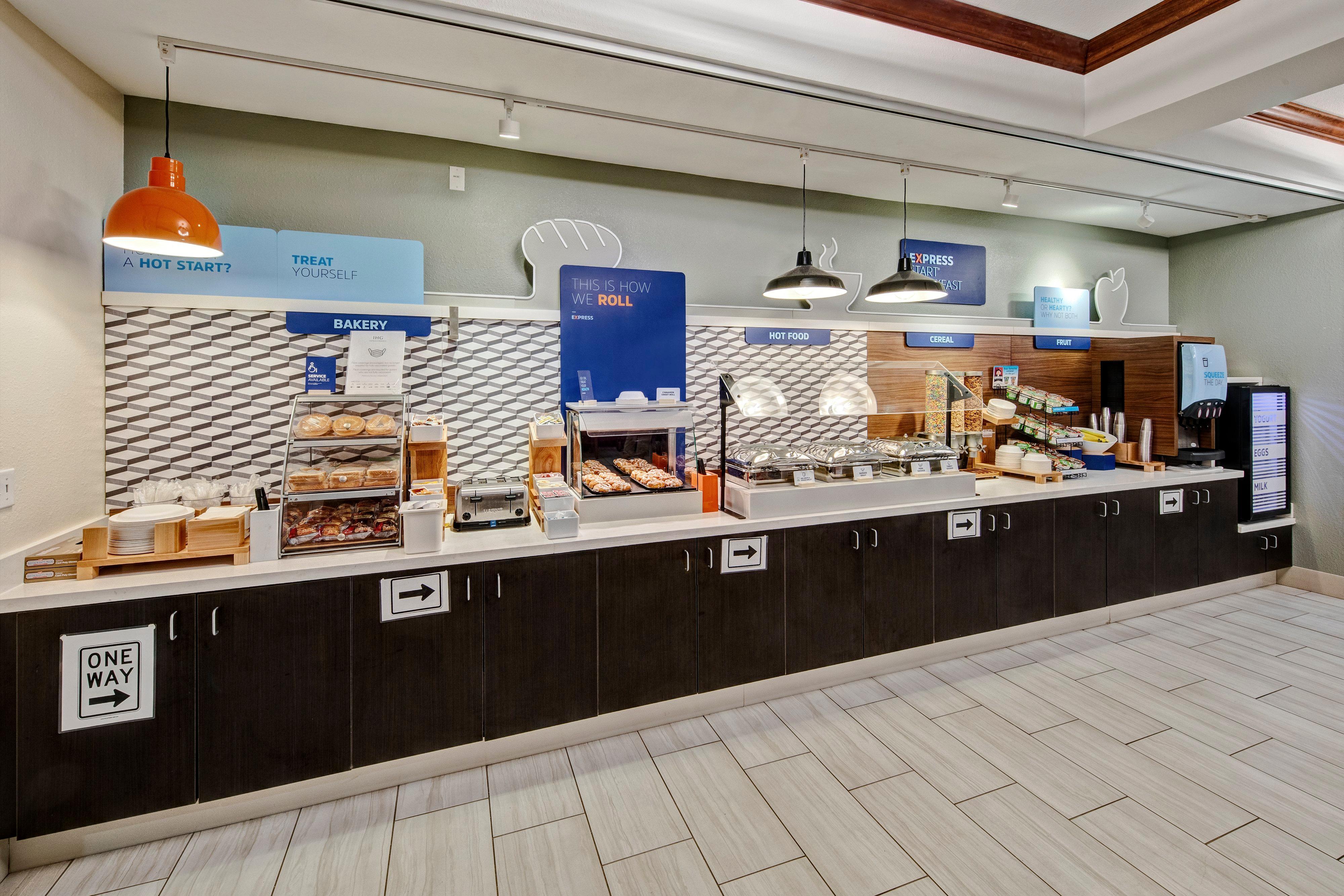 Holiday Inn Express Hotel & Suites Clarksville Extérieur photo