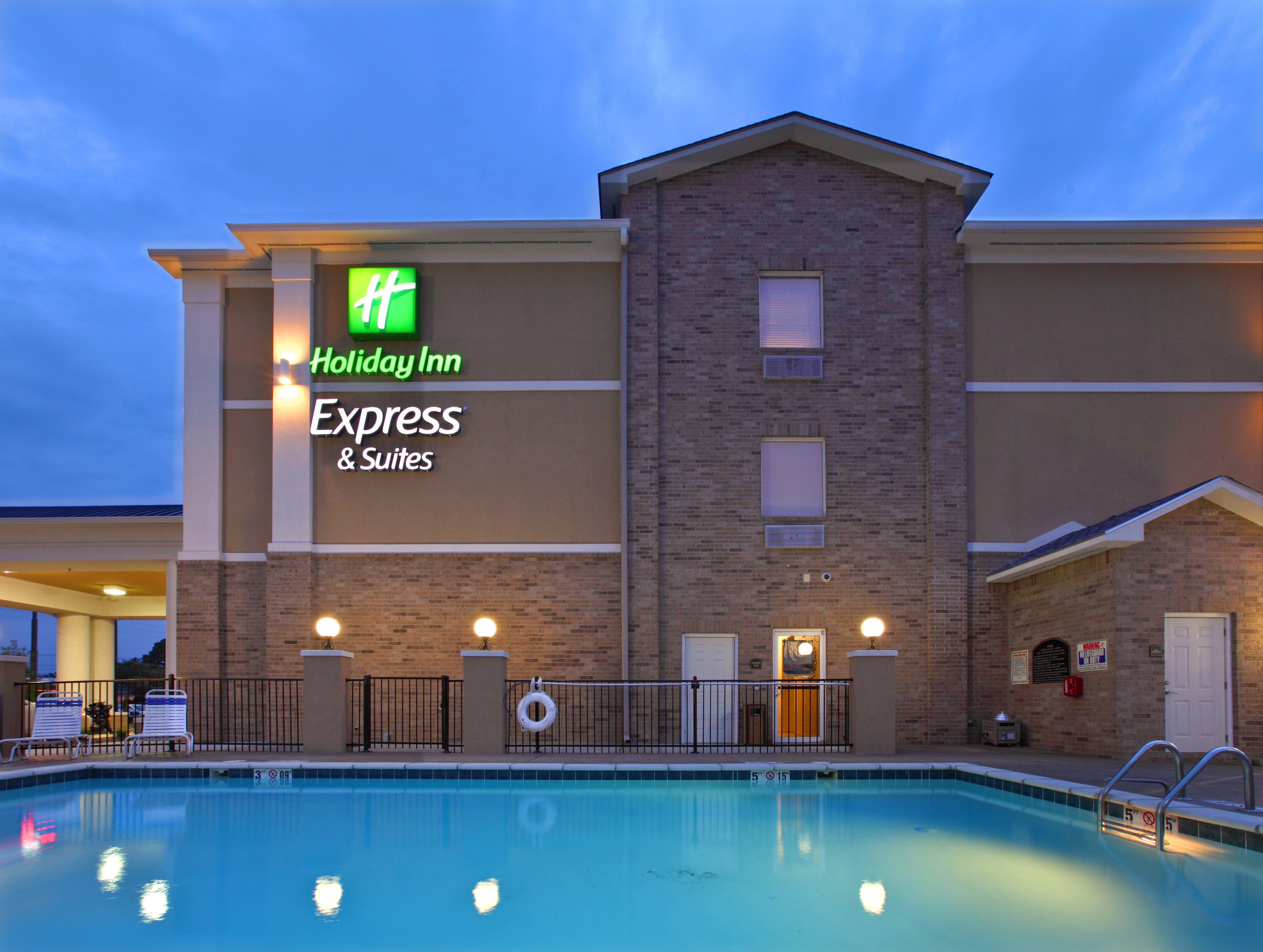 Holiday Inn Express Hotel & Suites Clarksville Extérieur photo