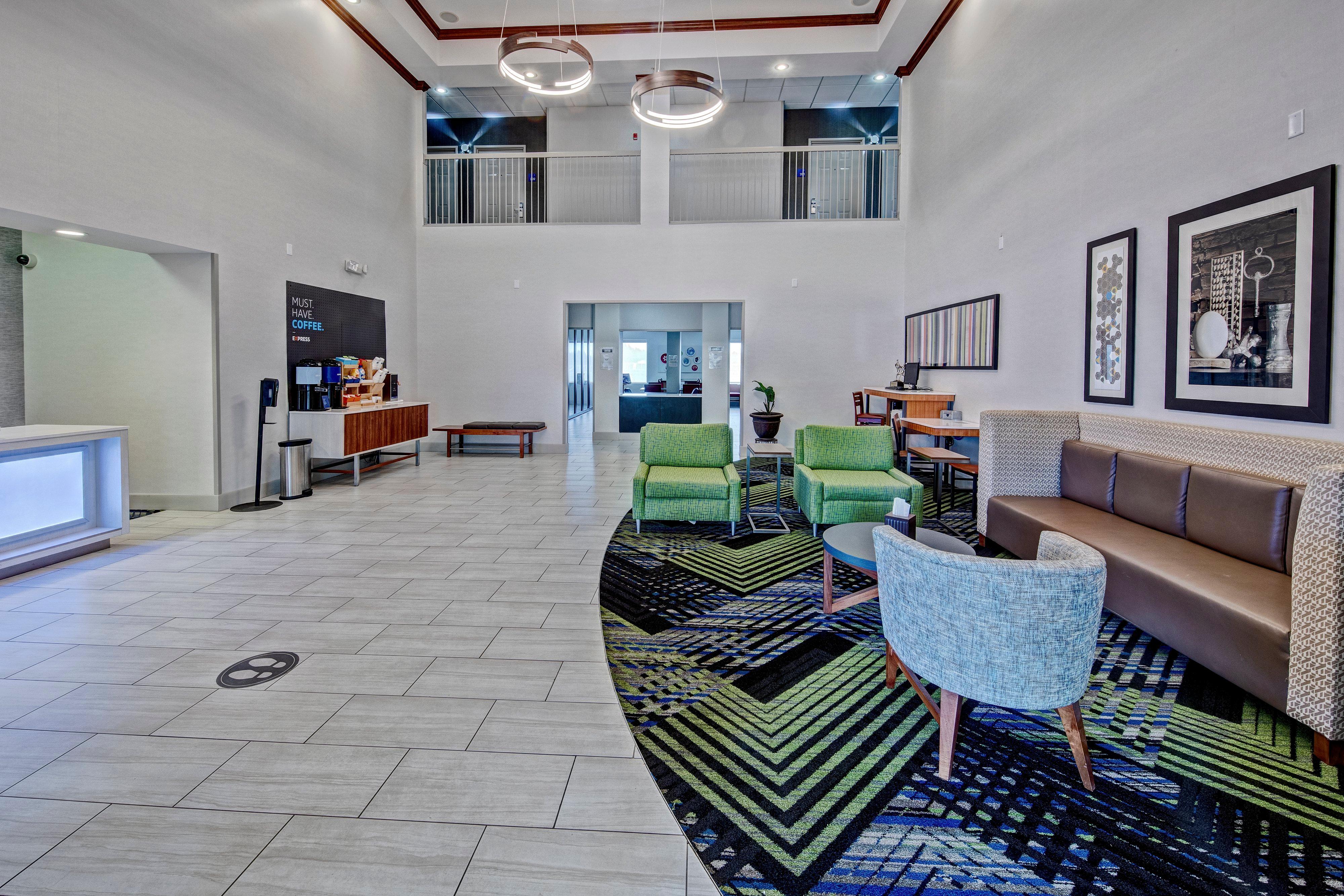 Holiday Inn Express Hotel & Suites Clarksville Extérieur photo