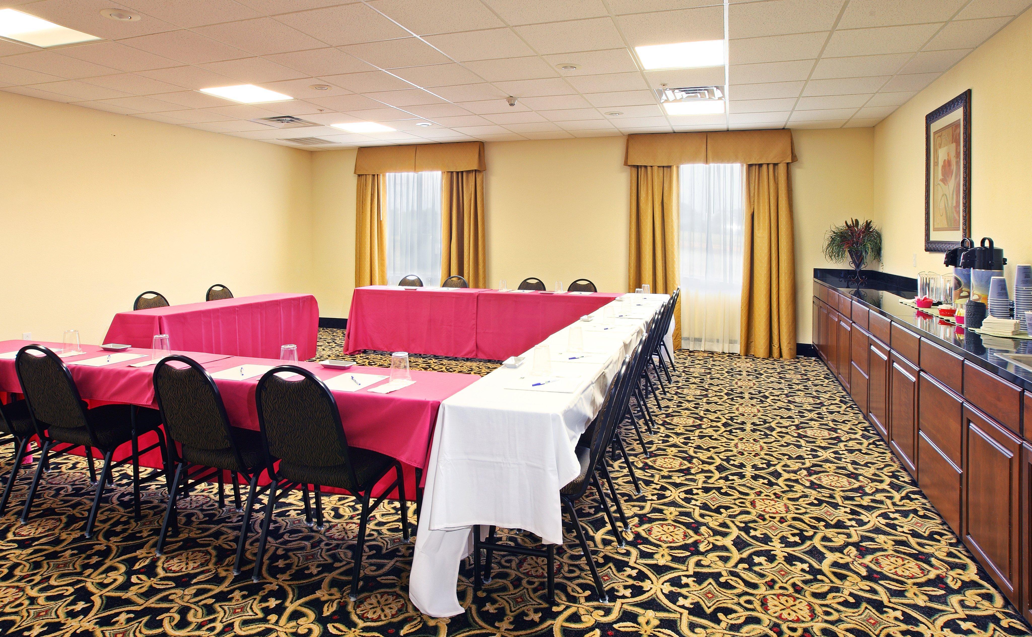 Holiday Inn Express Hotel & Suites Clarksville Extérieur photo