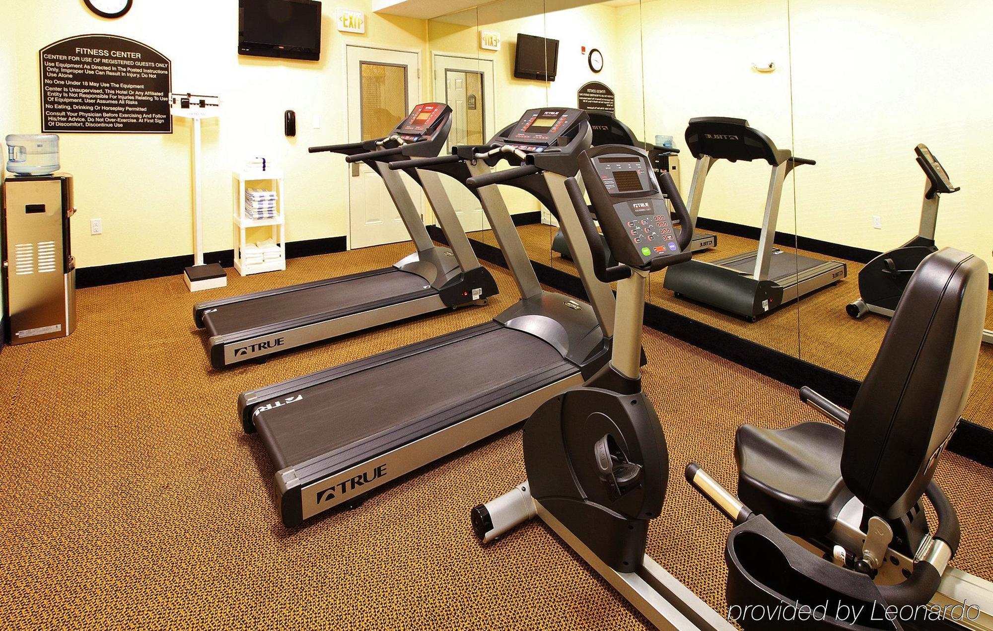 Holiday Inn Express Hotel & Suites Clarksville Extérieur photo