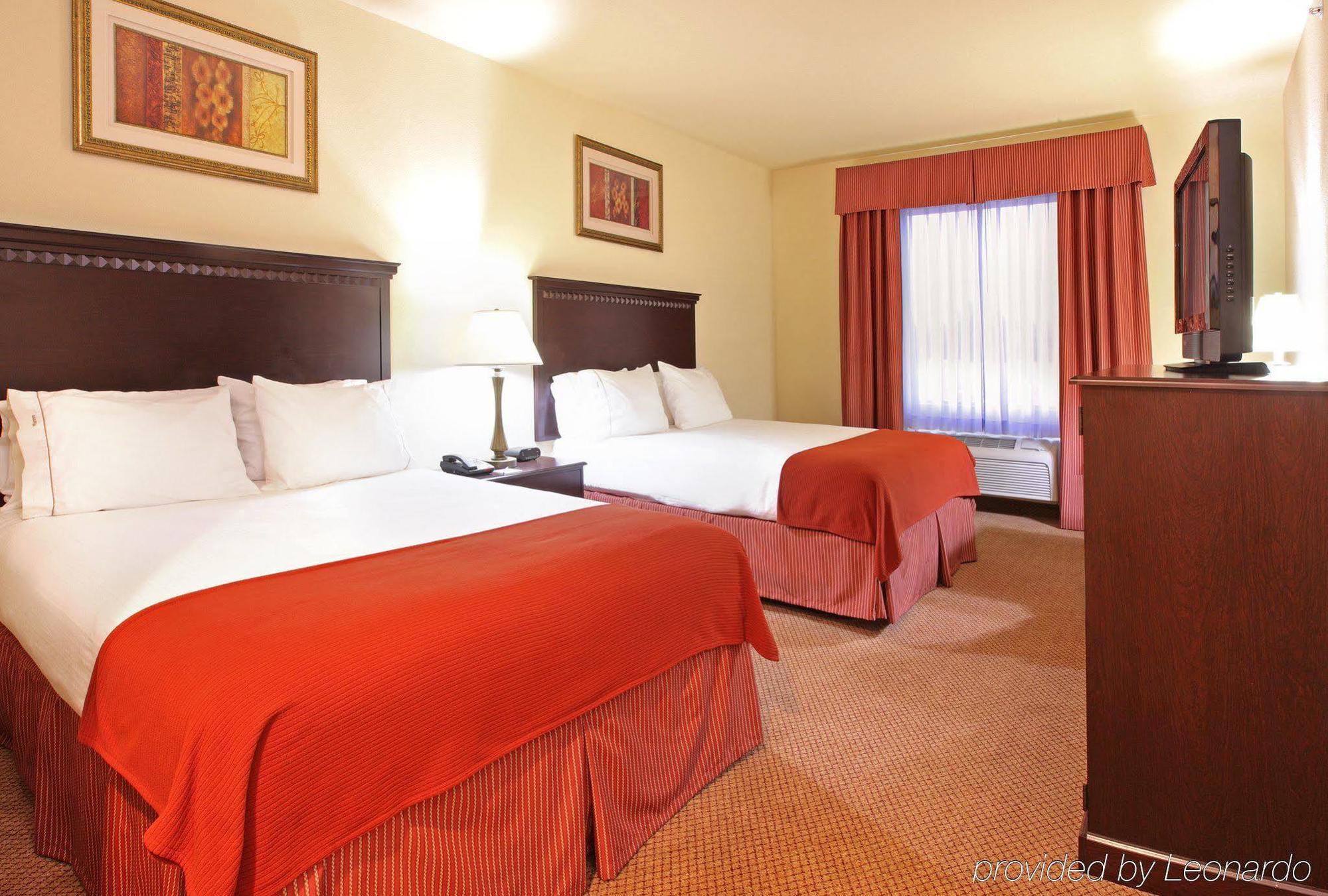 Holiday Inn Express Hotel & Suites Clarksville Chambre photo